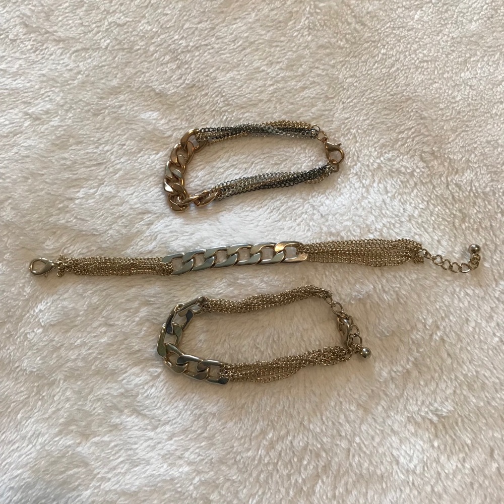 Kendall and Kylie/brandy Melville bracelets
